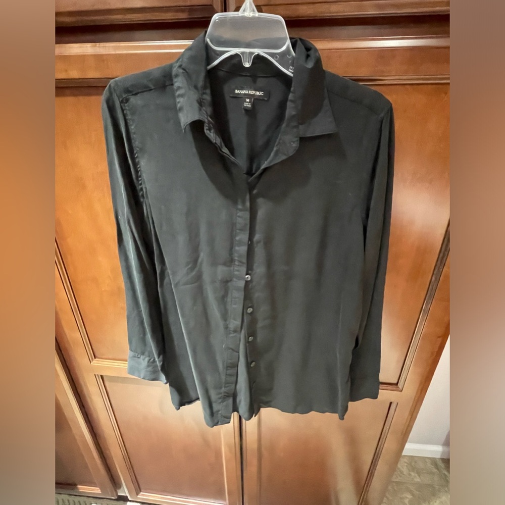 Banana Republic, size M, black button down shirt.